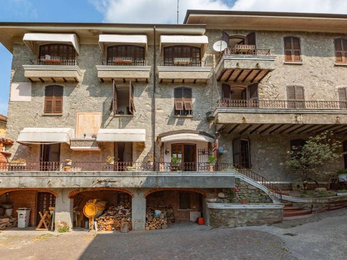 Casa con 6 locali in vendita in Via Generale Cortella, Centro, Castelletto d'Orba