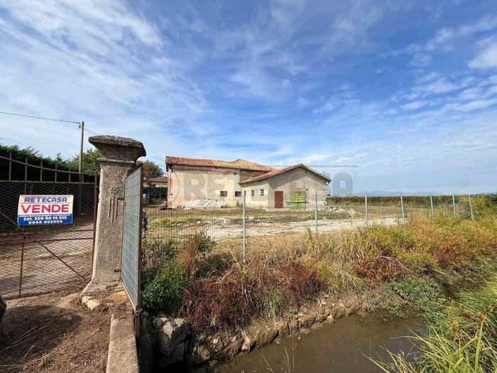 Casa con 6 locali in vendita in Via Sabbionara, Lonigo