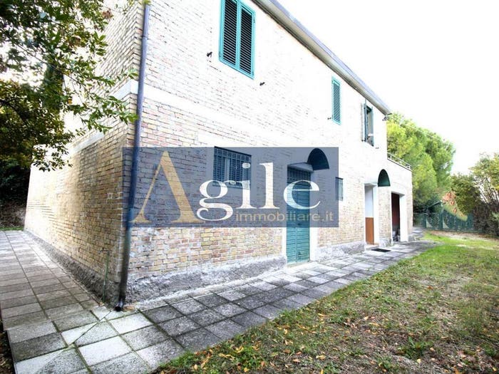 Casa con 6 locali in vendita in STRADA PROVINCIALE, Offida
