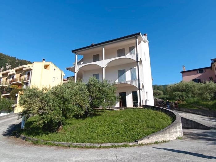 Appartamento con 6 locali in vendita in Via Ammiraglio Ruggiero, Centro, Lauria