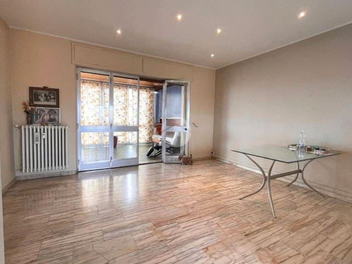 Appartamento con 5 locali in vendita in Via Pascoli Giovanni, Corso alla Vittoria Parco della Resistenza, Asti