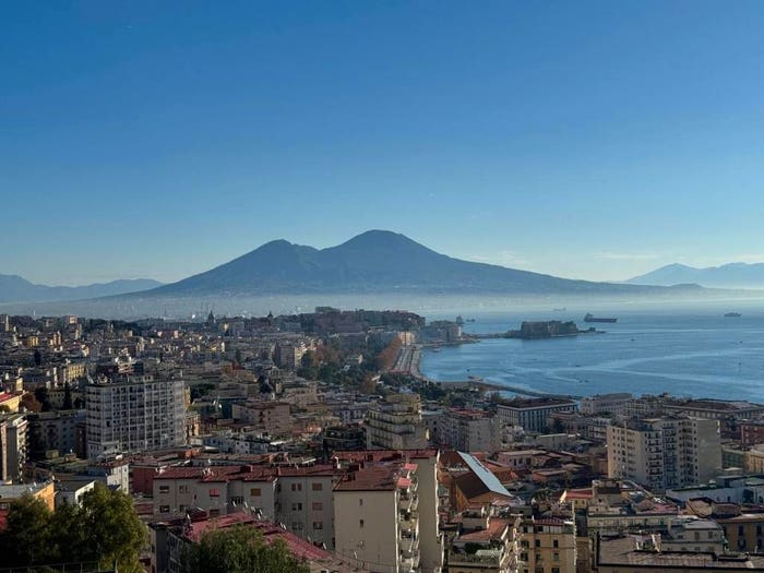 Casa con 6 locali in vendita in Via Privata Comola Ricci, Mergellina Piedigrotta, Napoli