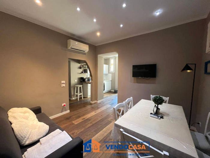 Appartamento quadrilocale in vendita in Via degli Alfani, San Marco SS Annunziata, Firenze