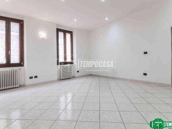 Appartamento trilocale in vendita in Via Roma, Centro, Cerro Maggiore
