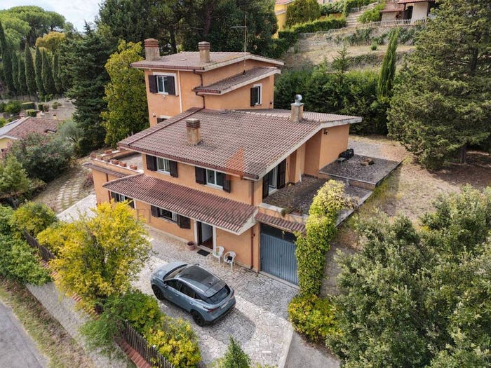 Casa con 6 locali in vendita in Valle Yoro, Castelnuovo di Porto