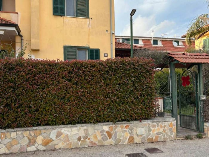 Casa con 6 locali in vendita in Via Ripuaria, Varcaturo, Giugliano in Campania