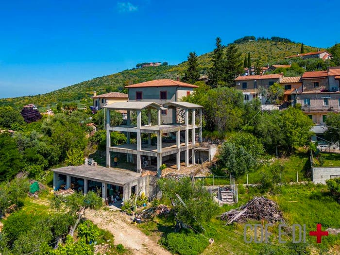 Casa in vendita in Via Montegrottone, Fara in Sabina