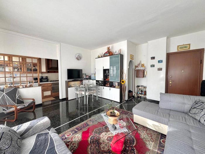 Appartamento con 5 locali in vendita in Salita San Rocco, Lagaccio, Genova