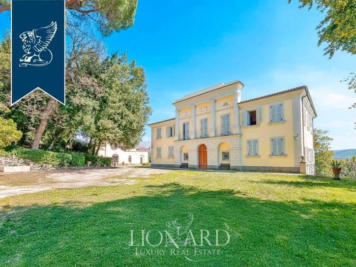 Casa con 6 locali in vendita in Rieti
