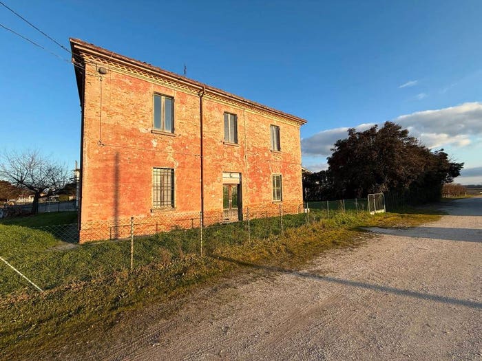 Casa con 6 locali in vendita in Via Fiume Vecchio, Filo, Alfonsine