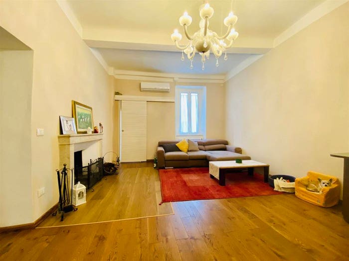Appartamento quadrilocale in vendita in Via Santa Giustina, Piazza Napoleone San Michele, Lucca