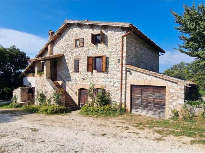 Casa con 6 locali in vendita in Vocabolo Zampani, Massa Martana