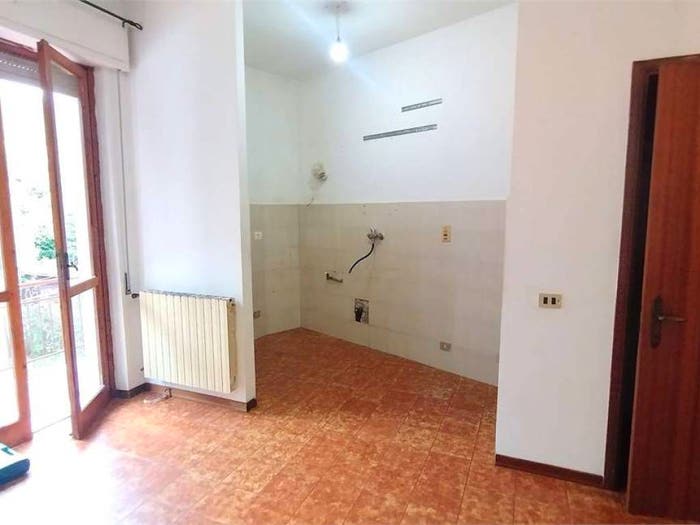 Appartamento trilocale in vendita in Piazza Garibaldi, Piano Di Follo, Follo