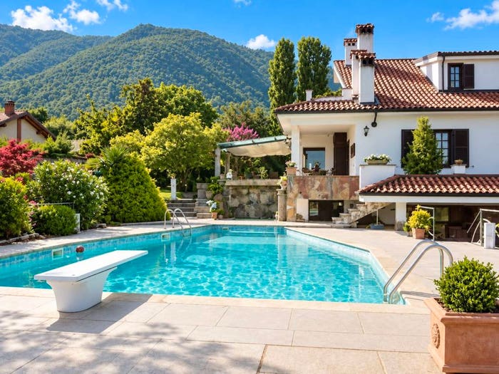 Casa con 6 locali in vendita in Strada Romana, Centro, Caselette