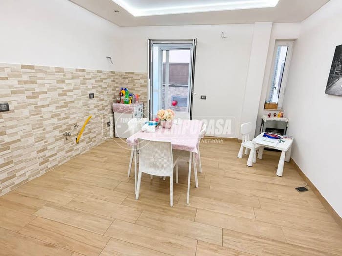 Appartamento trilocale in vendita in Via Arturo Labriola, Maristi Ospedale, Giugliano in Campania
