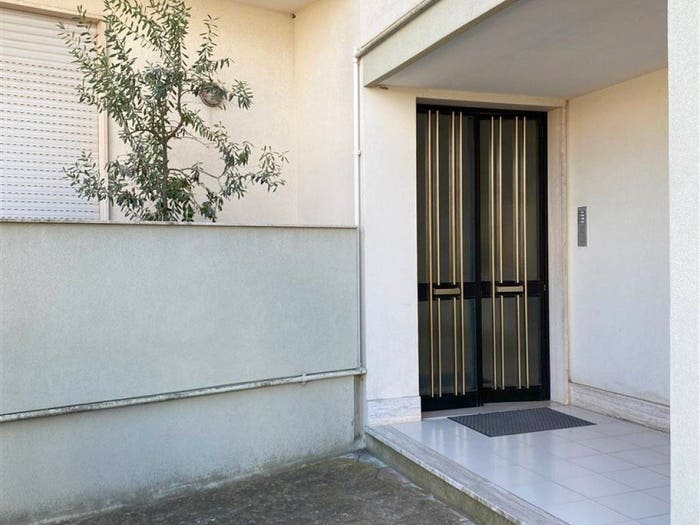 Appartamento con 6 locali in vendita in Via Tito Livio, Centro, Galatina