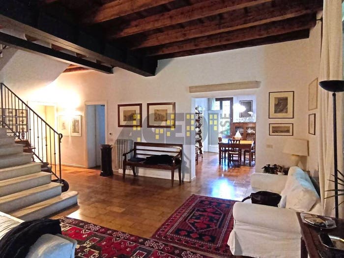 Casa con 6 locali in vendita in Battaglia Terme