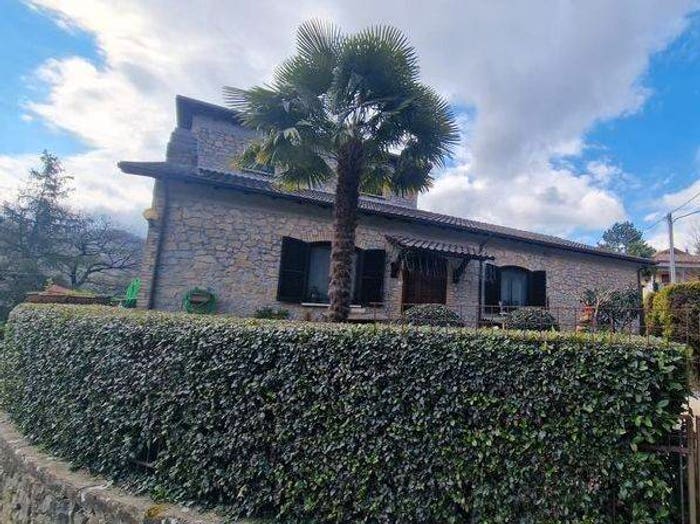 Casa con 5 locali in vendita in Via Cappelletta, Centro, Valtopina