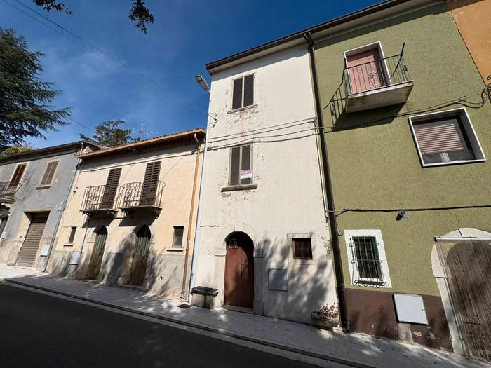 Casa con 5 locali in vendita in Via Vittorio Emanuele III, Centro, San Giuliano del Sannio