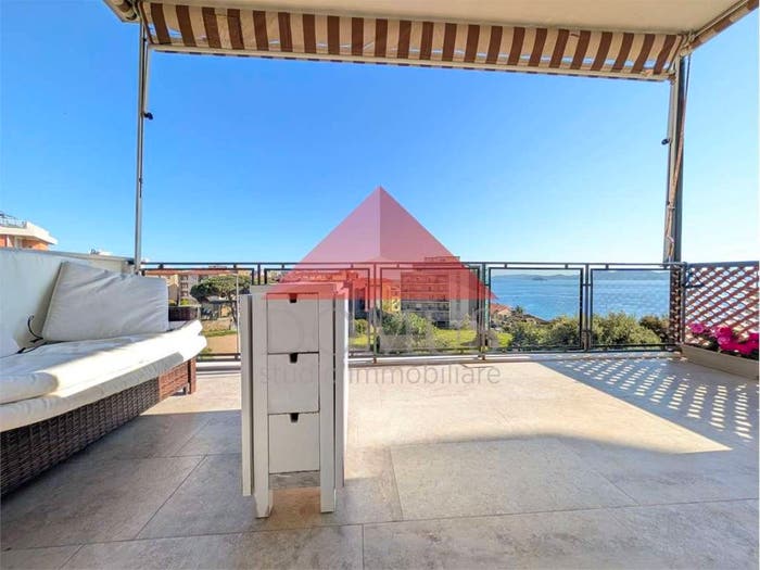Appartamento con 5 locali in vendita in Centro, Piombino