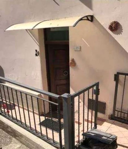 Appartamento con 6 locali in vendita in Via Sant'Anna, Cartoceto