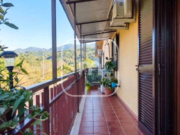 Appartamento trilocale in vendita in Via Montalbano Elicona, Borghesiana, Roma