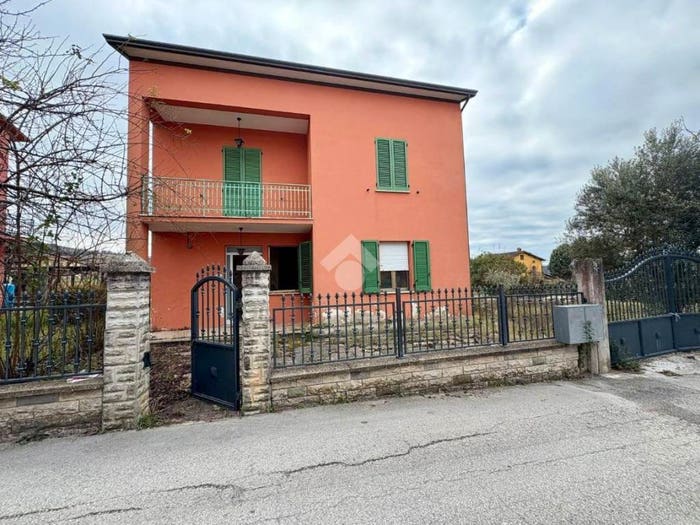 Casa quadrilocale in vendita in Via della Fortuna, Casanova Di Torre, Gubbio