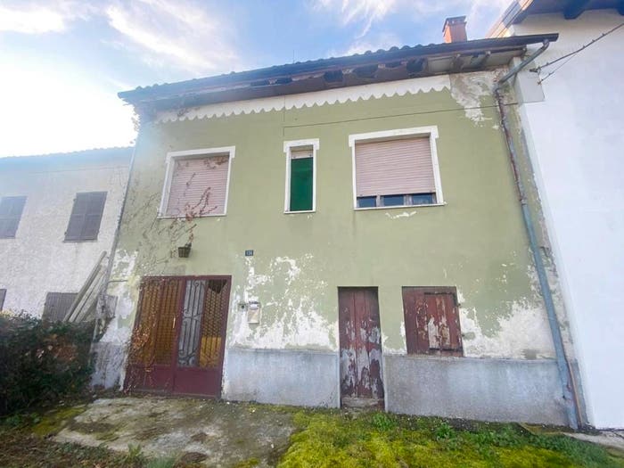 Casa con 6 locali in vendita in Via Langhe, Centro, Magliano Alpi
