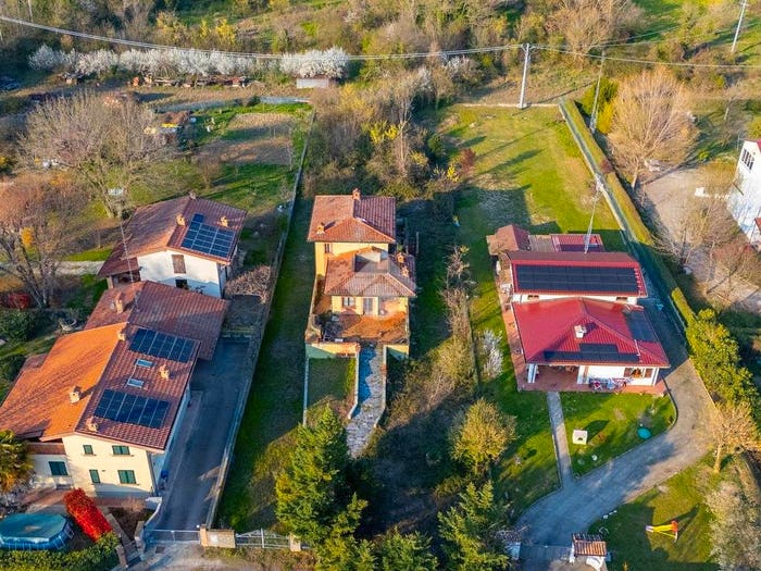 Casa con 6 locali in vendita in Via Pietro da Lesignano, Bassa, Lesignano de' Bagni