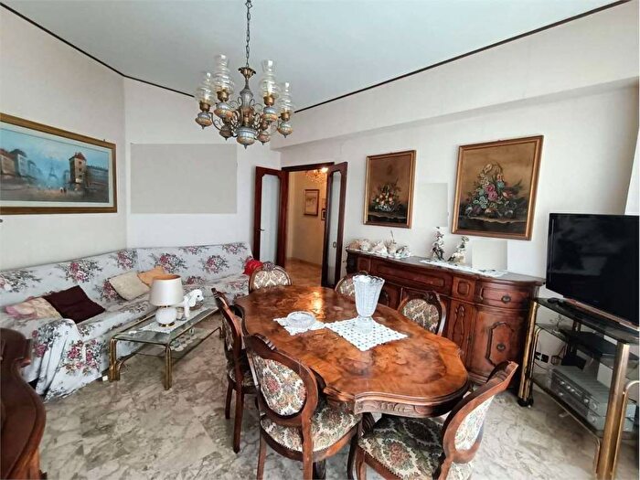 Appartamento con 5 locali in vendita in Archi, Ancona