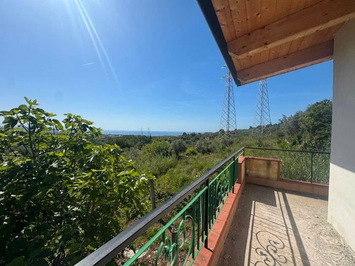 Casa con 5 locali in vendita in Via GessoParadiso, Formia