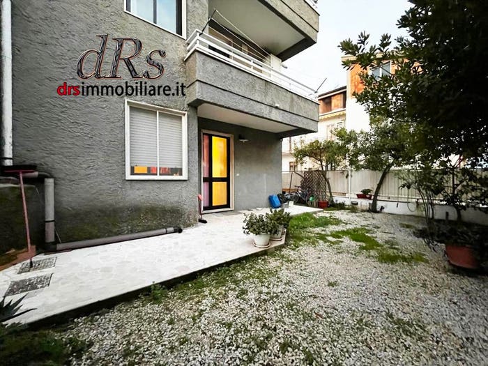 Appartamento trilocale in vendita in Via Occello Lucano, Marconia, Pisticci
