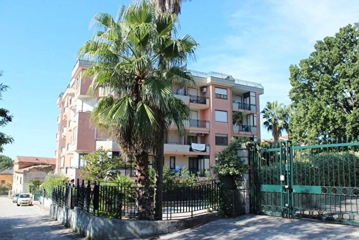 Appartamento quadrilocale in vendita in Via Pintime, Maddaloni