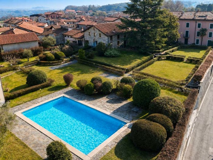 Casa con 6 locali in vendita in Via Umberto I, Centro, Orsenigo
