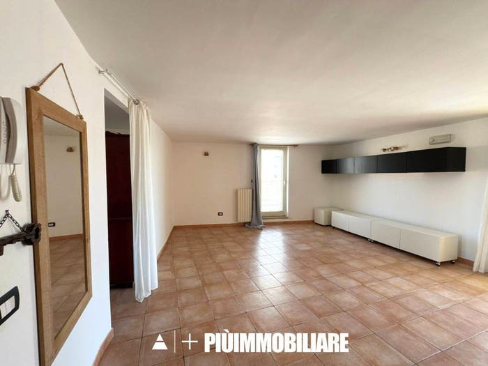 Casa bilocale in vendita in Vico la Martella, Centro, Matera