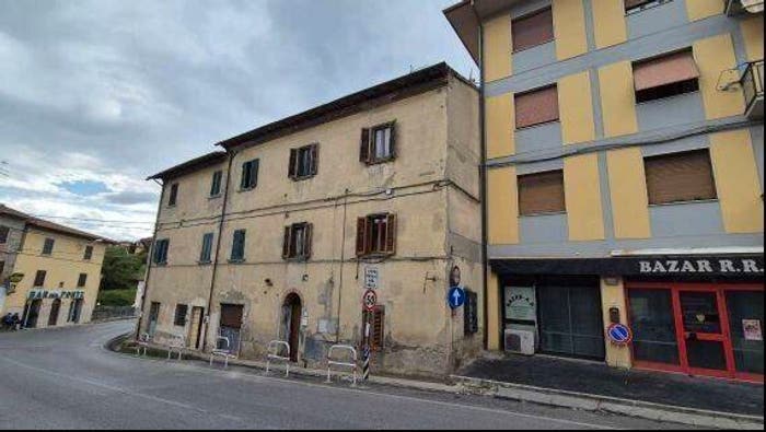Appartamento con 6 locali in vendita in Laterina Pergine Valdarno