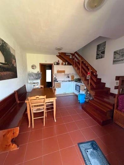 Casa quadrilocale in vendita in Femminamorta, Marliana