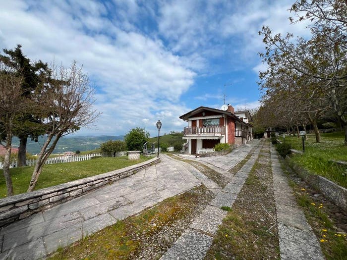 Appartamento bilocale in vendita in Via Pavanense, Cerro Veronese