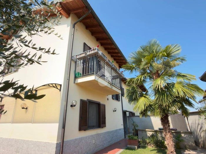 Casa quadrilocale in vendita in Via Cavone, Gambolò