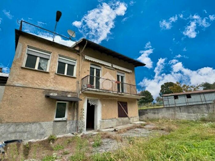 Casa con 6 locali in vendita in Via la Ca, Colico Piano, Colico