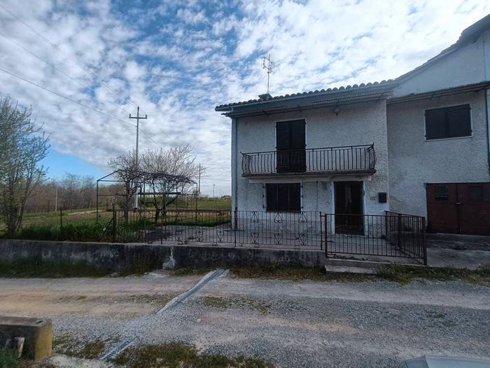 Casa trilocale in vendita in Via Blangetti, Pianfei