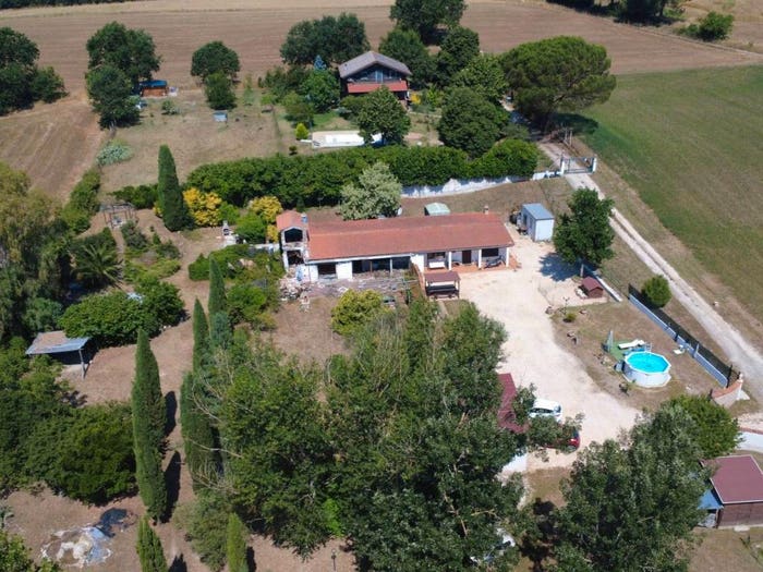 Casa quadrilocale in vendita in Strada Vicinale Monte Santo Pietro, Mazzano Romano