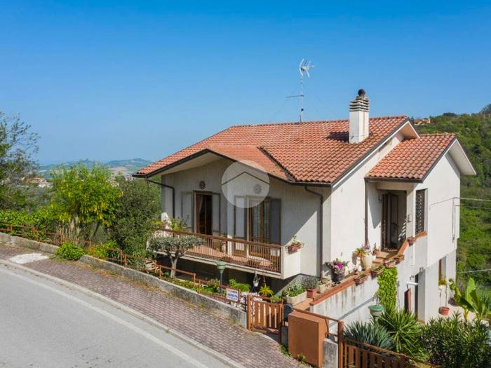 Casa monolocale in vendita in Via Riccardo Zandonai, Centro, Mombaroccio
