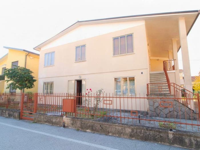 Casa con 5 locali in vendita in Centro, San Pietro Viminario