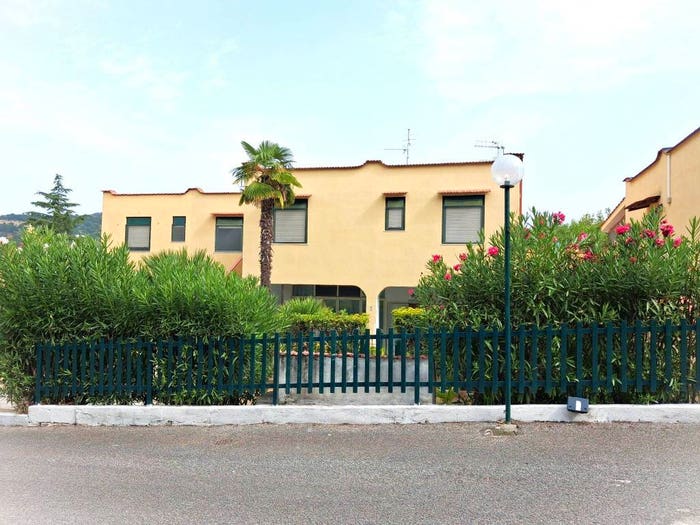 Appartamento trilocale in vendita in Via Mingardina, Camerota