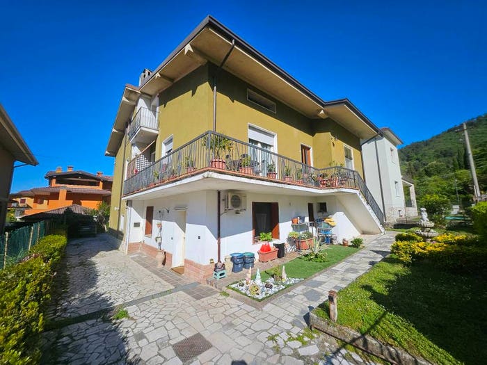 Appartamento trilocale in vendita in Via Trento, Centro, Nave