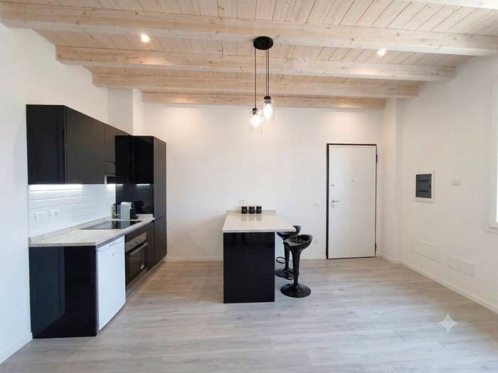 Appartamento trilocale in vendita in Via delle Alpi, Centro, Cuggiono