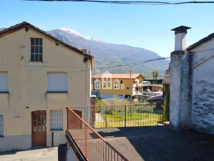 Casa trilocale in vendita in Via Montellina, Quincinetto