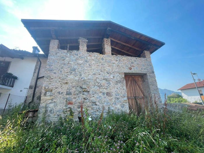 Casa con 5 locali in vendita in Via Botta, Premolo