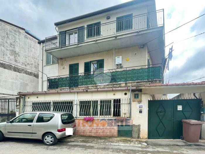 Appartamento quadrilocale in vendita in Via Venero, Centro, Monreale